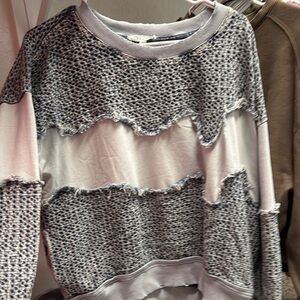 Oil and Hali NEW Chic Textured Knit Sweater in Gray and White